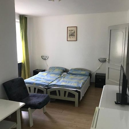 Francoise Szallo Balatonlelle Exteriör bild