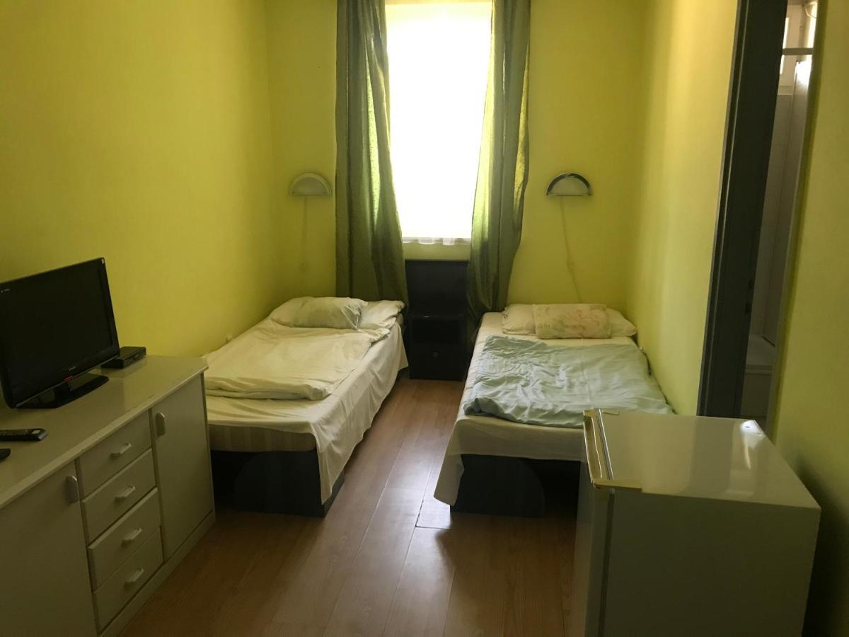 Francoise Szallo Balatonlelle Exteriör bild